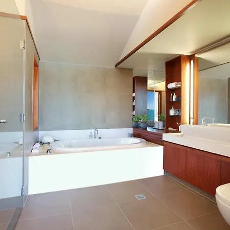 Yacht Club Villas Hamilton Island Exterior photo