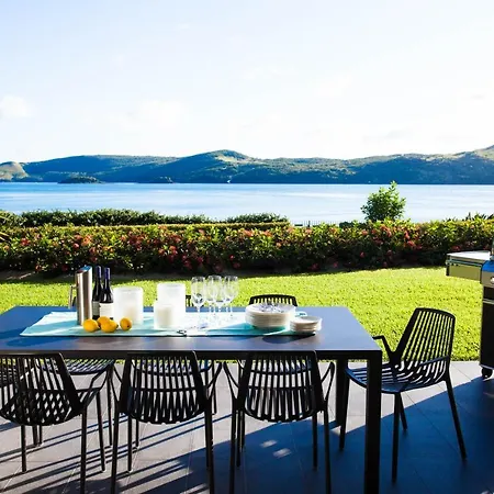 Yacht Club Villas Hamilton Island Exterior photo