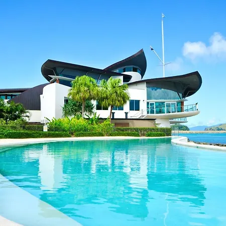 Yacht Club Villas Hamilton Island Exterior photo